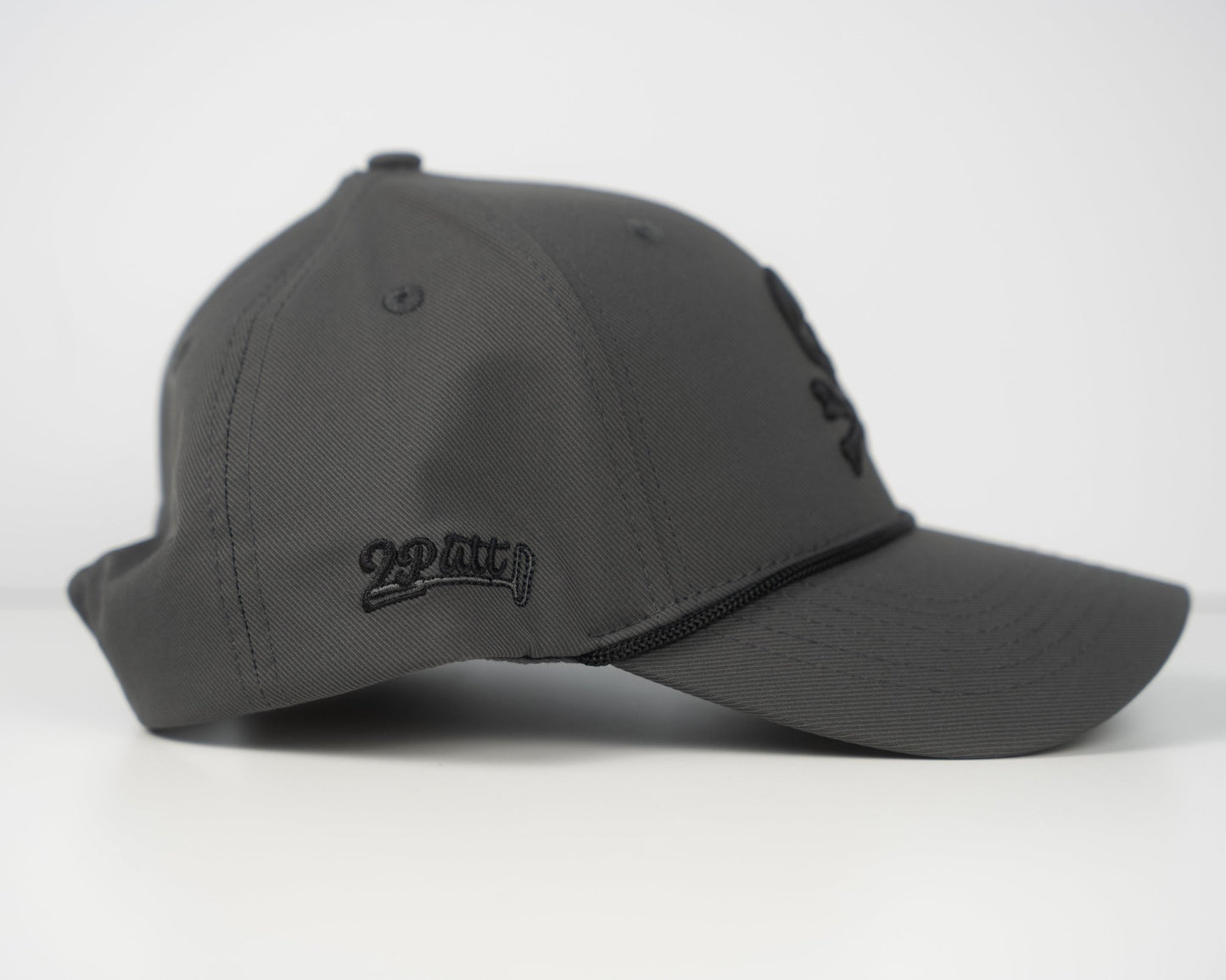 Skull and Bones Hat - 2putt