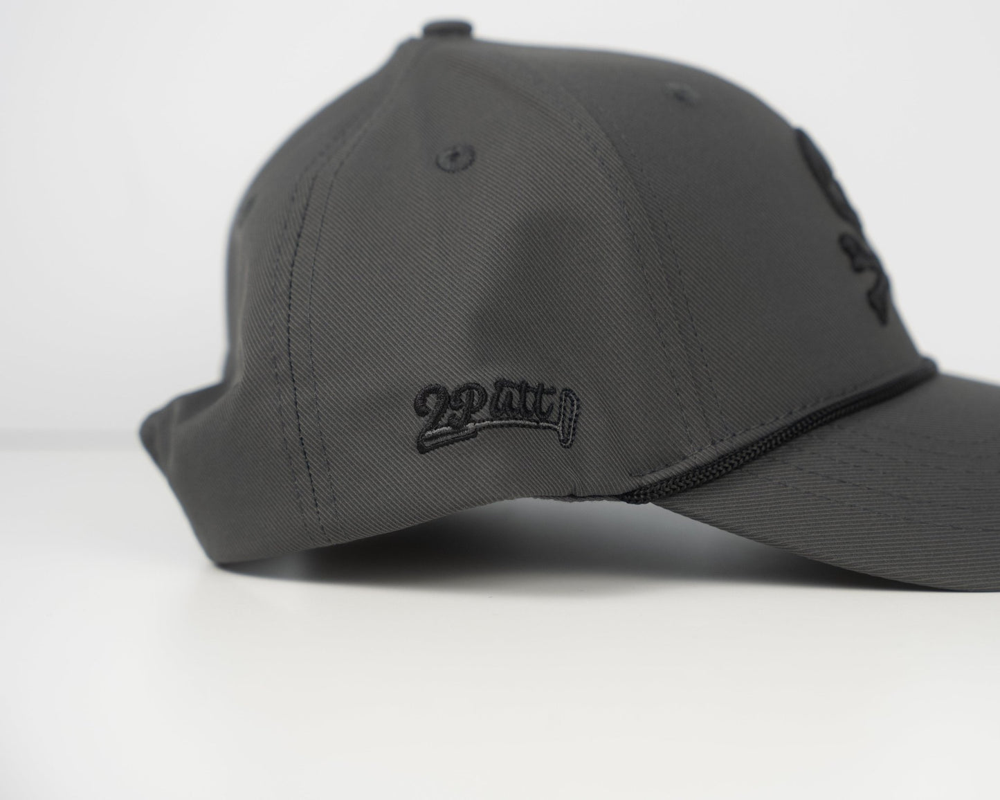 Skull and Bones Hat - 2putt